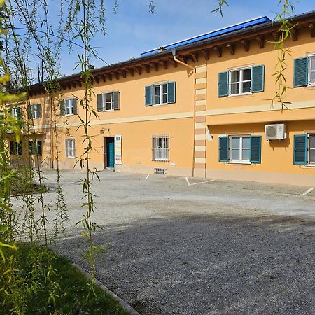 White Flat By Grazrentals With Cool Location & Free Parking Exterior foto