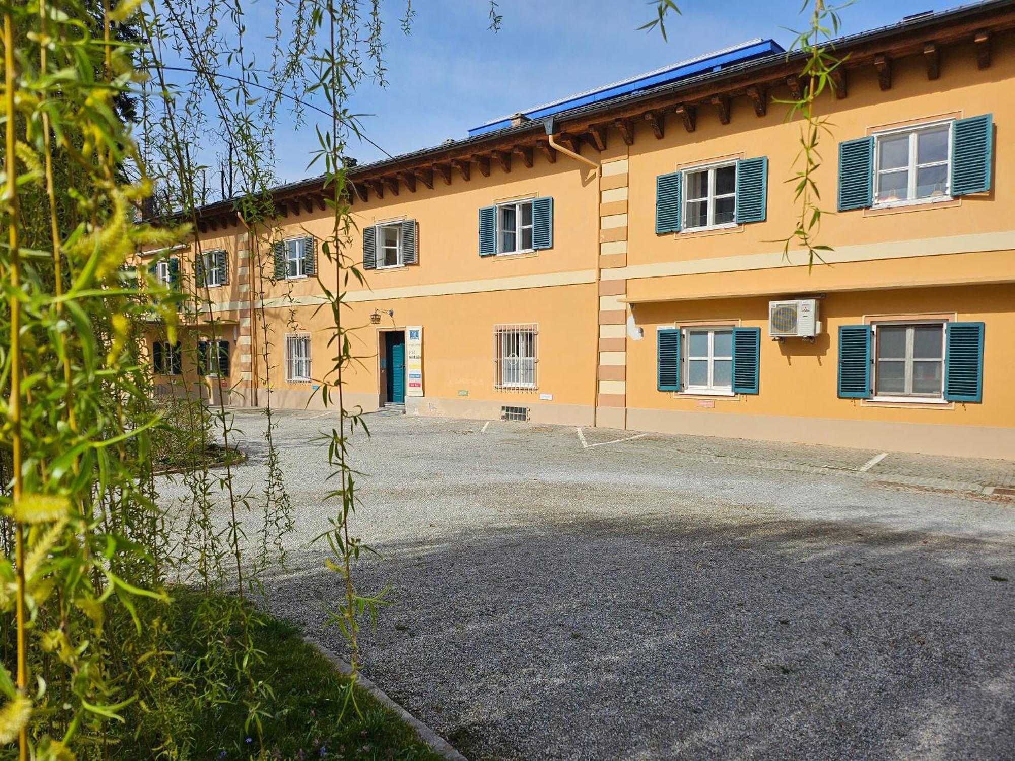 White Flat By Grazrentals With Cool Location & Free Parking Exterior foto
